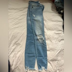 KanCan light/medium wash jeans - size 5/26